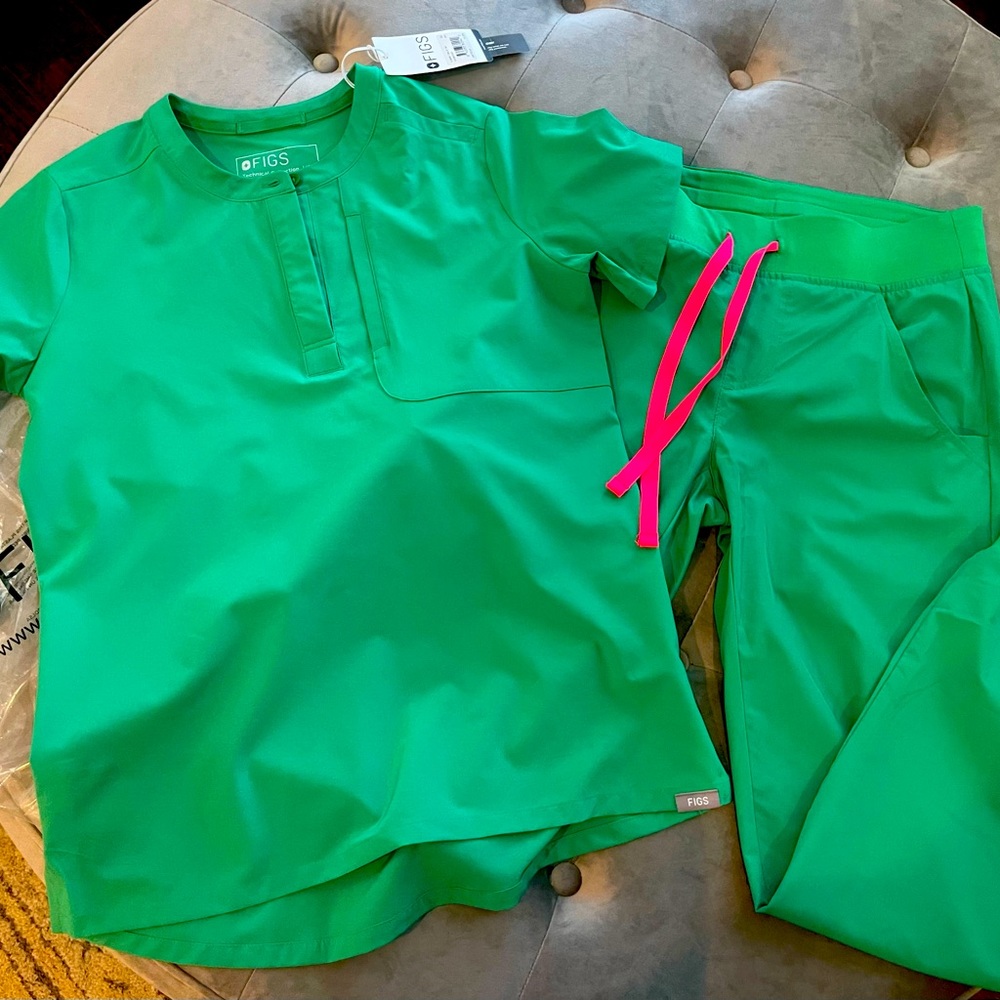 FIGS SCRUB SET—Limited Edition color—SAFETY GREEN—XXS/XXSP